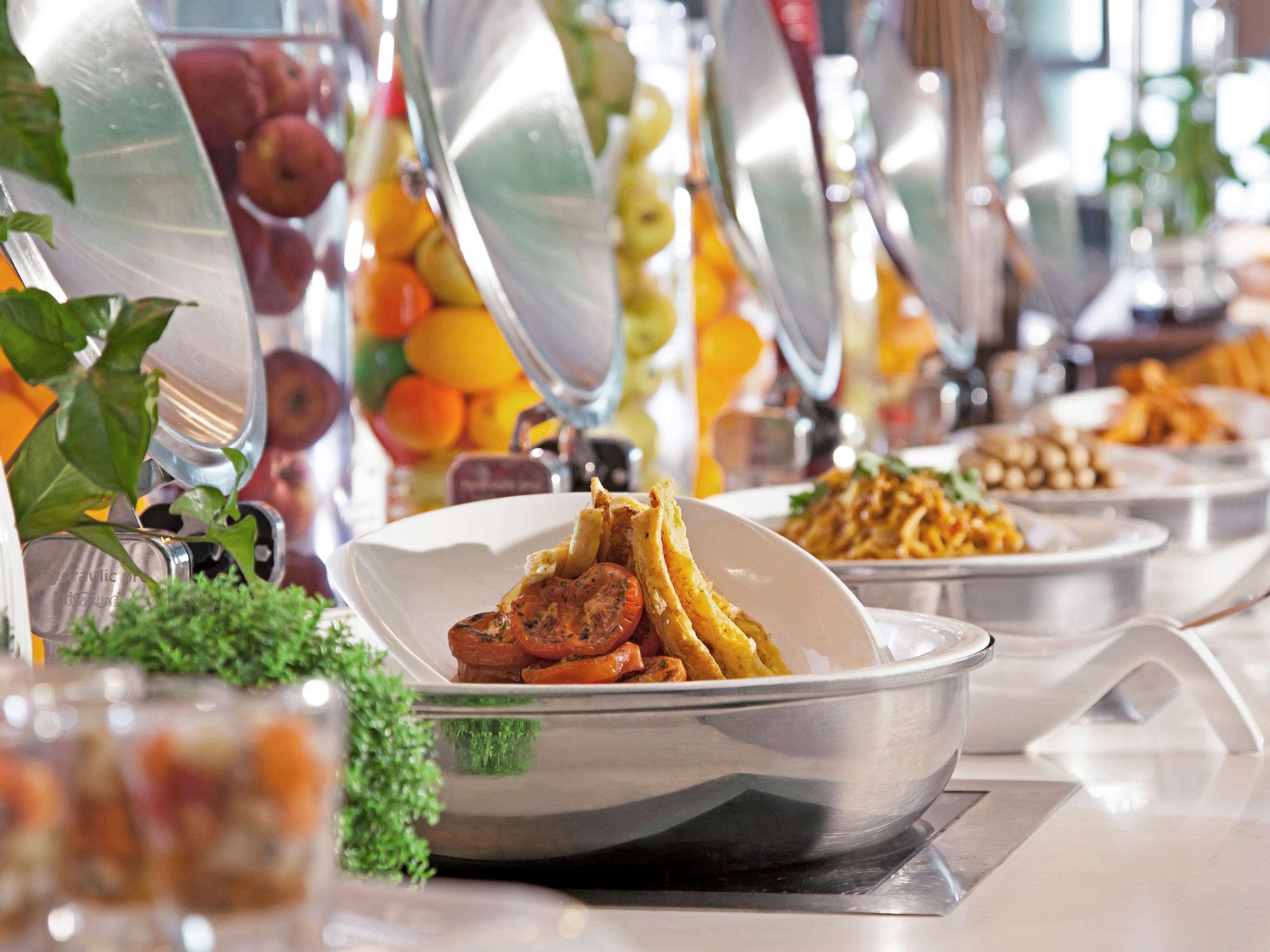 فندق بولمان كوشنغ كوشنج المظهر الخارجي الصورة A chafing dish