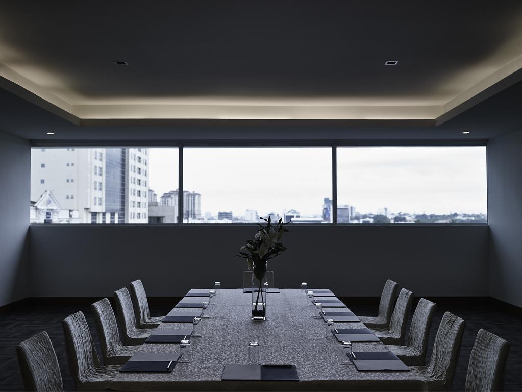 فندق بولمان كوشنغ كوشنج المظهر الخارجي الصورة Boardroom